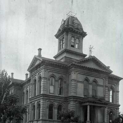 Oregon City 1880 - Clackamas County Courthouse