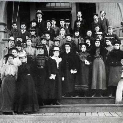 Barclay School Students 1900 - High School