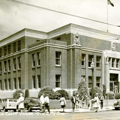 Clackamas County Courthouse.