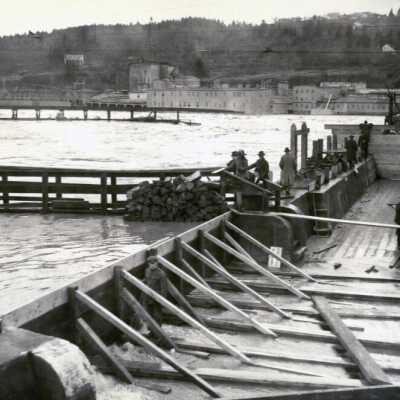 1922 Flood - Hawley Paper Mill Loading Dock - Oregon City