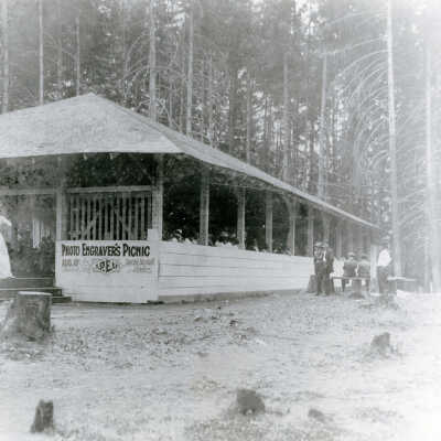Canemah Park 1913 - Dance Hall - Photo Engraver's Picnic