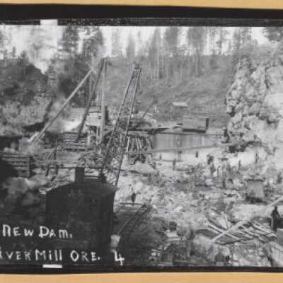 Building River Mill Dam 1910