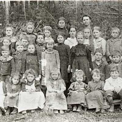 Carver School Students 1901 - 1st - 8th Grades - Carver, Oregon