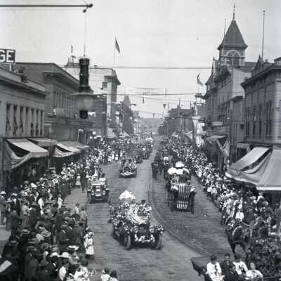 Oregon City 1915 - 4th of July Parade - 6th and Main
