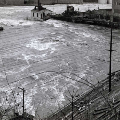 1996 Flood - Lower North End of the Boat - Basin Oregon City