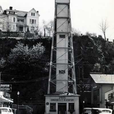 Oregon City Elevator: Copyright: Clackamas County Historical Society; Origsize: 3x5; Origformat: Print-Photographic