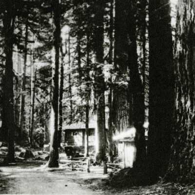 Arrah Wannah Cottages on the Mt. Hood Loop. 1918: Copyright: None; Origsize: 3" x 4"; Origformat: Print-Photographic