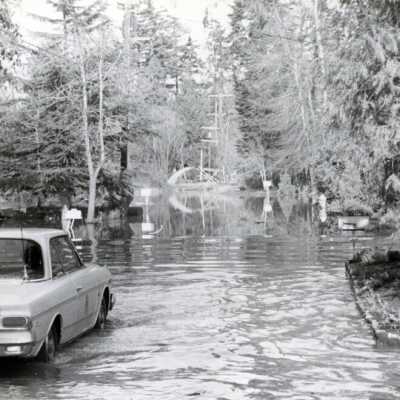 1964 Flood - Oregon City Flooded Road