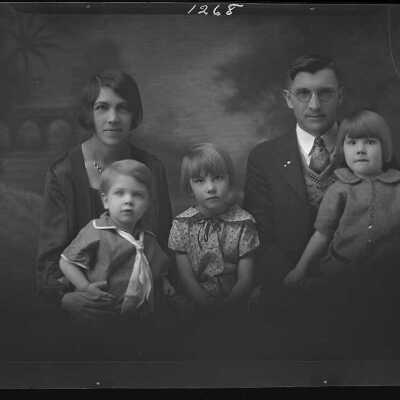 Family Photograph for H. Thompson - November 1929 - Negative