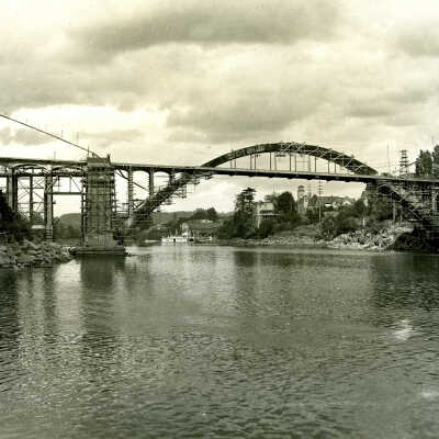 Construction of Oregon City/West Linn Arch Bridge - 1922