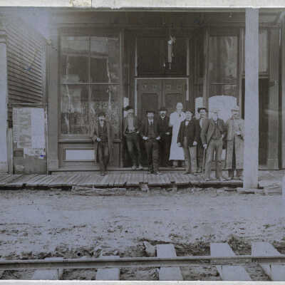 Young's Second Hand Store, Oregon City, Oregon