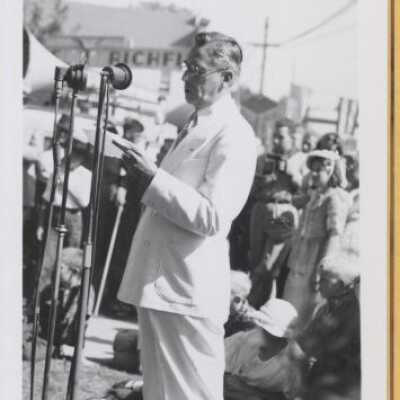 Oregon City Territorial Days - 1939 - Presenter for McLoughlin Marker