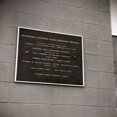 Oregon City 1977 - George Abernethy Memorial Plaque on Oregon City Post Office Building