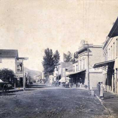 Oriental Hotel, 6th and Main, Oregon City, 1885.: Copyright: Clackamas County Historical Society; Origsize: 4" x 6"; Origformat: Print-Photographic