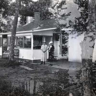 West Linn 1938 - Mertie Stevens' West Linn River House
