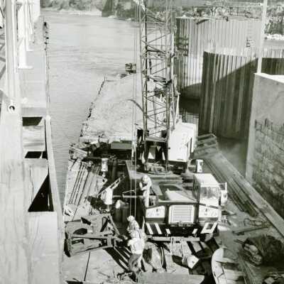 Rebuilding Lower End of West Linn Locks.