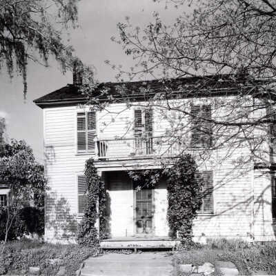 Seth Lewelling House in Milwaukie, 1934: Copyright: None; Origsize: 4"x6"; Origformat: Print-Photographic