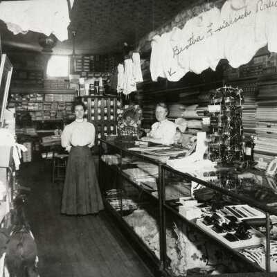 Ely Brothers' Grocery, Interior, 7th Street 1909