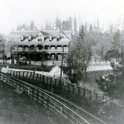 Dunthorpe 1885 - Riverside Hotel (Old White House)