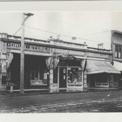 Oregon City Main Street, Huntley Drug Store