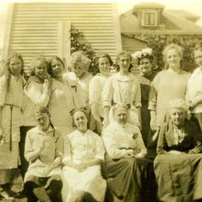 Jennings Lodge Group of Women #2
