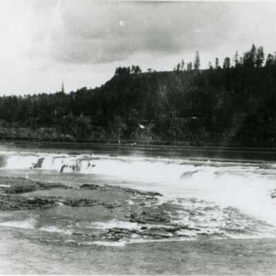 Willamette Falls 1896 - Prior to the Highway
