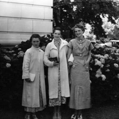 Territorial Days, 1935-1939.  Three Women: Copyright: Clackamas County Historical Society; Origsize: 8x10; Origformat: Print-Photographic