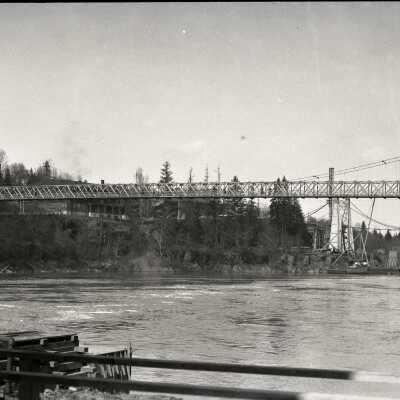 Temporary Suspension Bridge and the Arch Bridge during Construction, 1922