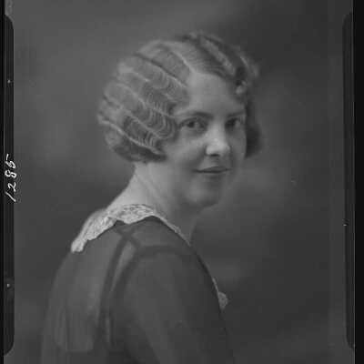Photograph of a woman for Mary Brady - Negative # 1285 - Dated December 1929