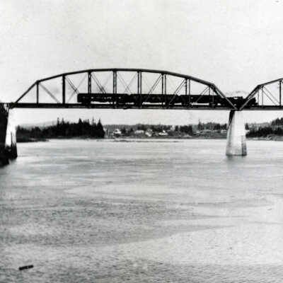 Southern Pacific Railroad Bridge over Willamete River at Lake Oswego.: Origsize: 3" x 5"; Origformat: Print-Photographic