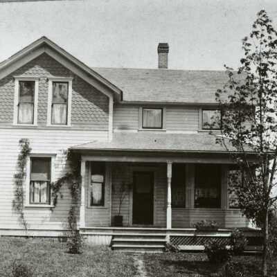 Happy Valley 1917 - Ulrich House on Mt. Scott Blvd.