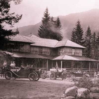 Rhododendron Inn
