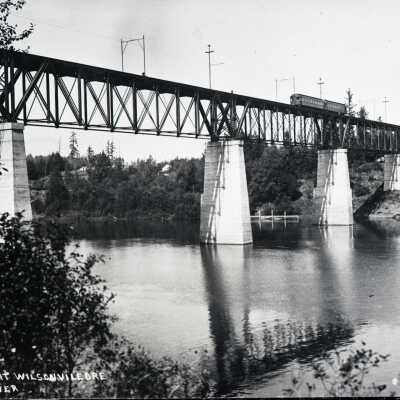 Wilsonville Rilroad Bridge over the Willamette.