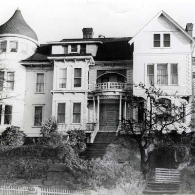 Oregon City - Chase Apartment House 1929