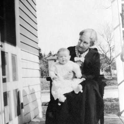 Sarah Abernethy with Mary Agnes: Copyright: None; Origsize: 2" x 3"; Origformat: Print-Photographic