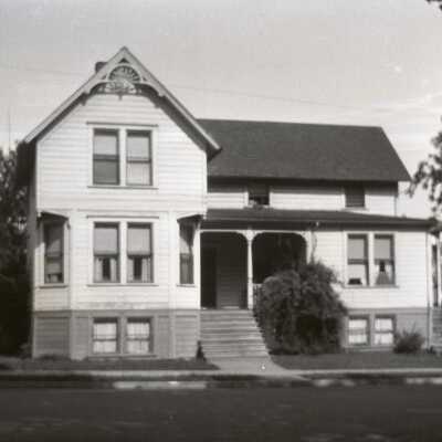 Caufiled House, 1939: Copyright: none; Origsize: 2; Origformat: Other; Resolution: 800 DPI