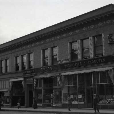 Oregon City 1913 - Andresen and Beaver Buildings - 7th and Main Street, Oregon City