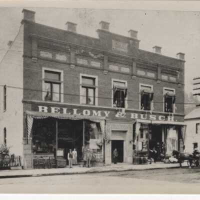 The Weinhard Block with Bellomy & Busch at 8th and Main Street, Oregon City