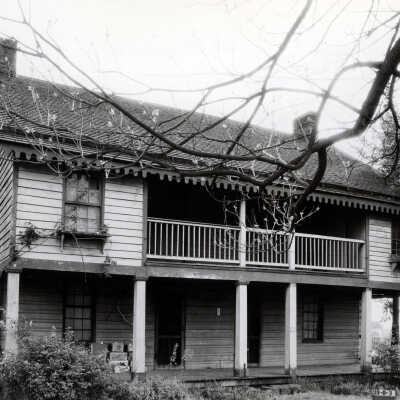 Rose Farm or William Holmes House.