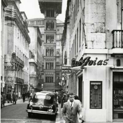 Public Elevator in Portugal, 1960s.: Origformat: Print-Photographic