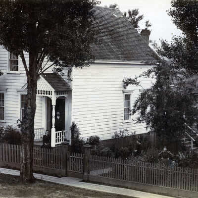 Mr. and Mrs. James Wilkinson Home, Oregon City.