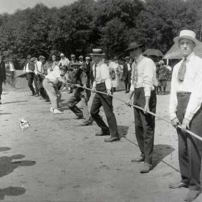 Oregon City Woolen Mill Picnic ca. 1920's - Picture #1 - Crystal Lake Park