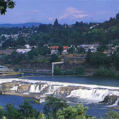 Willamette Falls 1995 - Oregon City and Mt. Hood