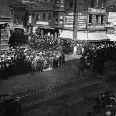 2nd Oregon Vol. Co. I, departure parade, San Francisco, CA, 1899.: Copyright: Clackamas County Historical Society; Origsize: 3x5; Origformat: Print-Photographic