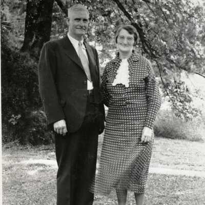 William and Annie Laidlaw, Gladstone