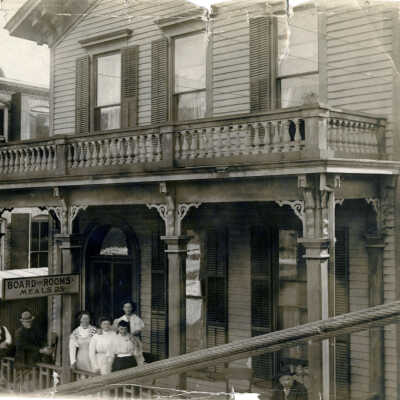 Oregon City 1906 - Bridge Hotel