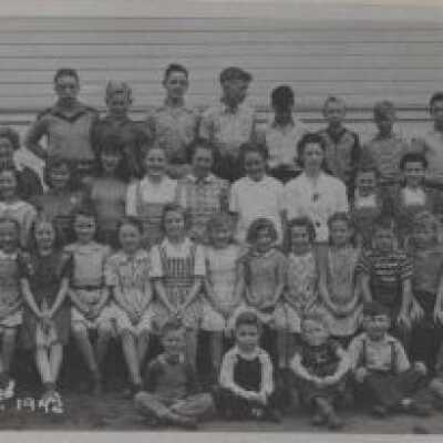 Carver School Students 1942 - 1st - 8th Grades - Carver, Oregon
