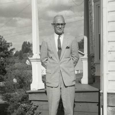 Dr. Arthur McDonald at home, 10th and Jefferson Streets, Oregon City