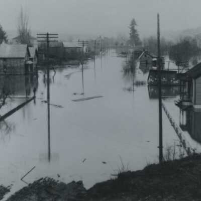 1909 Flood - Washington Street from 13th Street - Oregon City