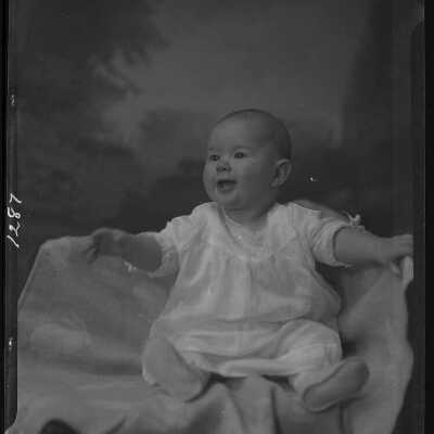 Photograph of an infant child for Lillian Gogen - Negative # 1287 - Dated December 1929